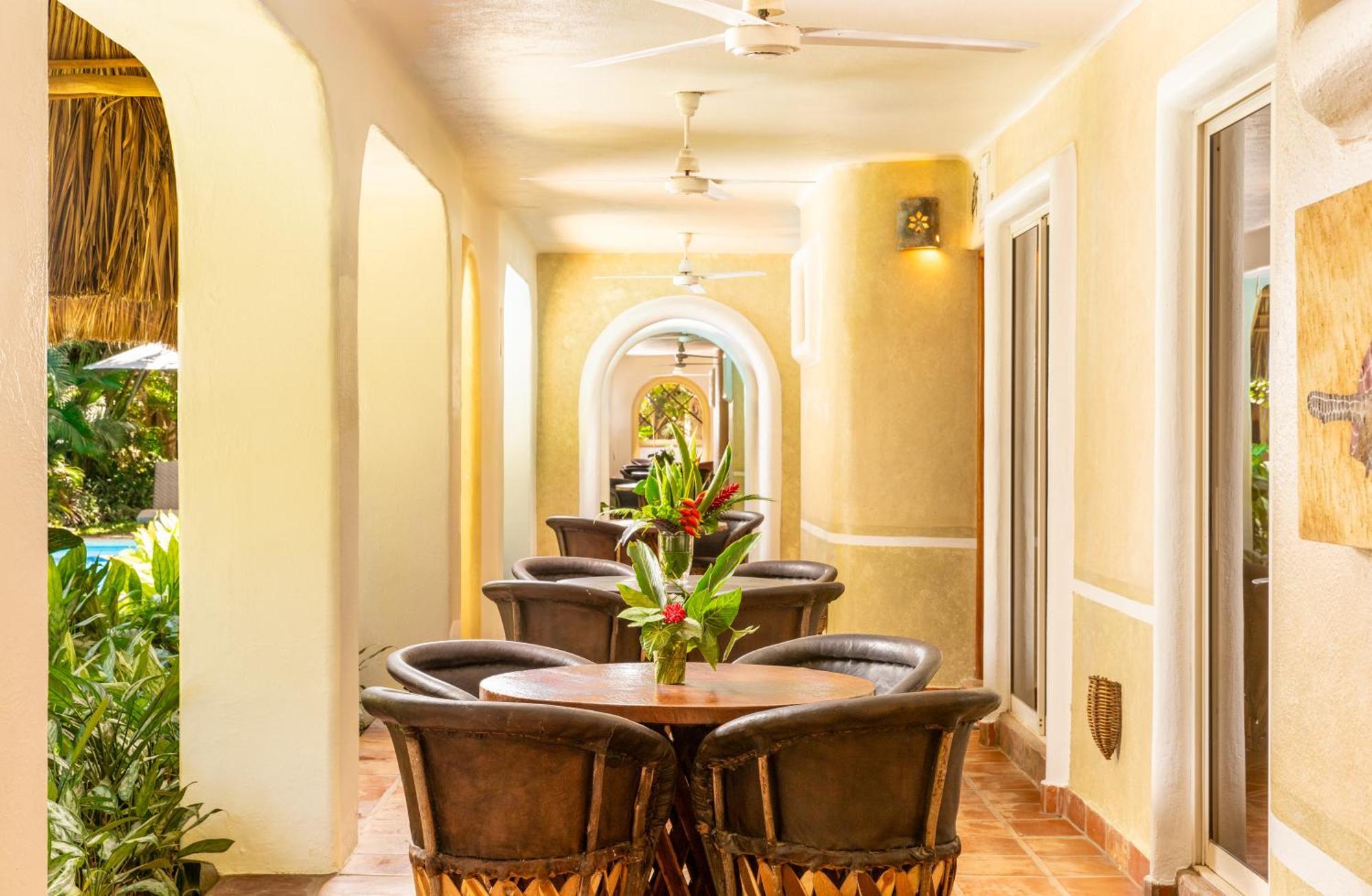 Hotel Villas ซายูลิตา ภายนอก รูปภาพ